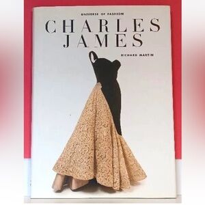Awesome book‎ with Black and Gold accents